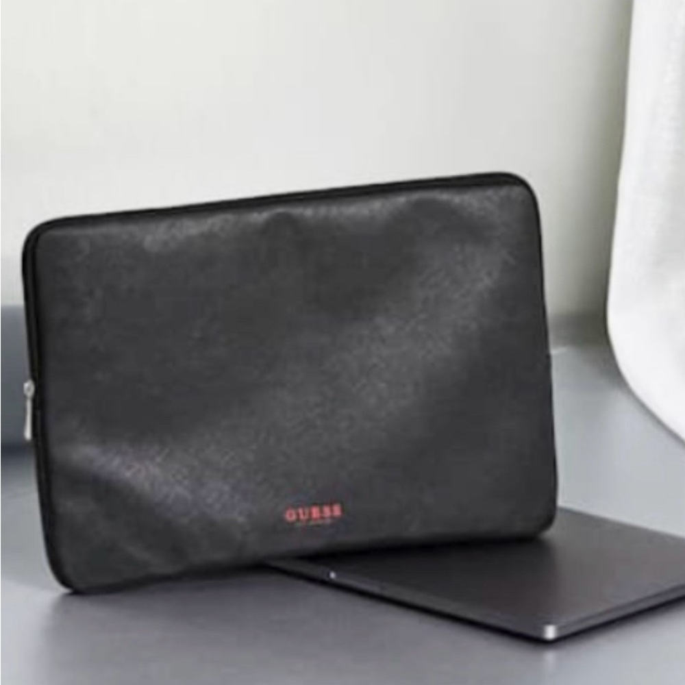 Guess 15” laptop sleeve black with red guess worg soft cushion soft interior NW